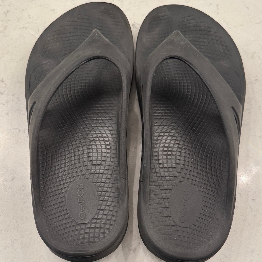 OOFOS Unisex Black Recovery Slide Men’s size 12 / Women’s size 14 - Picture 6 of 6